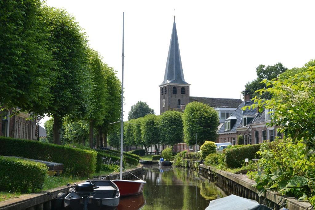 Stadsherberg 'Het Wapen Van Ijlst' Exteriör bild