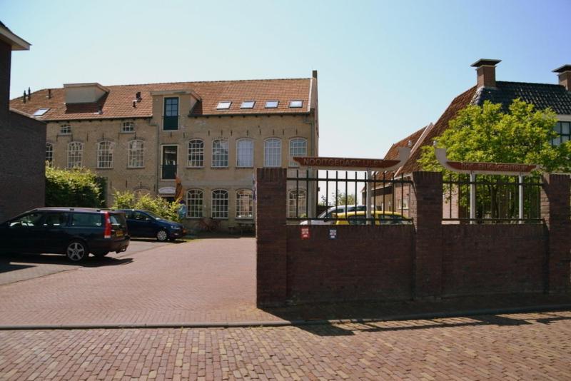 Stadsherberg 'Het Wapen Van Ijlst' Exteriör bild