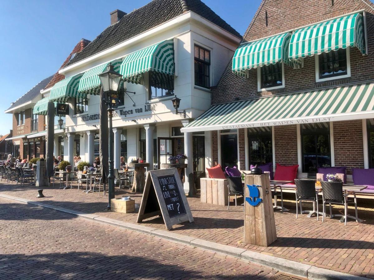 Stadsherberg 'Het Wapen Van Ijlst' Exteriör bild