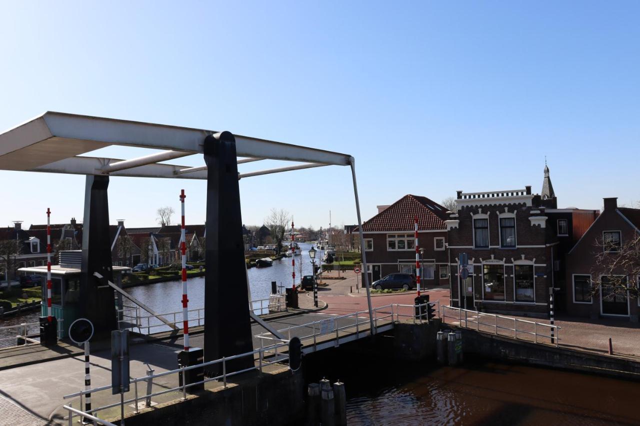 Stadsherberg 'Het Wapen Van Ijlst' Exteriör bild